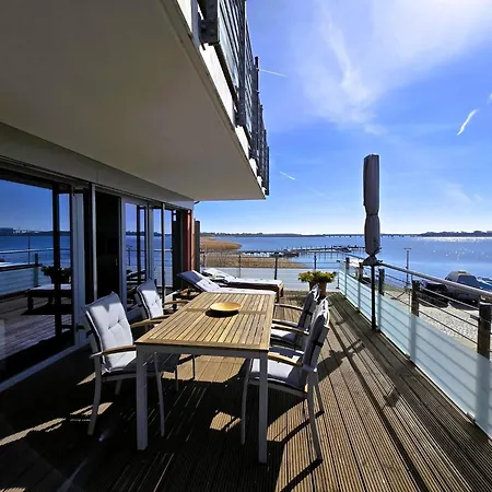 Bellevue - Panoramablick Auf Sund *